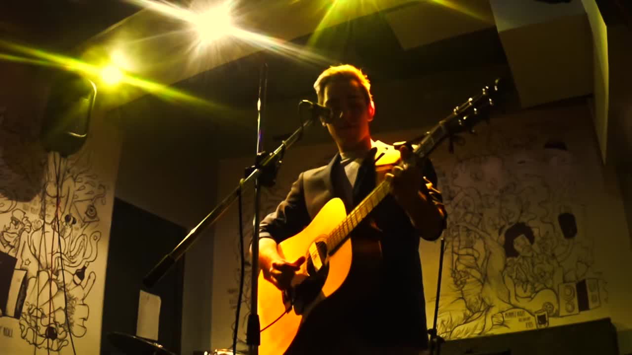 Pop Rock Singer and Guitarist | Altus Entertainment