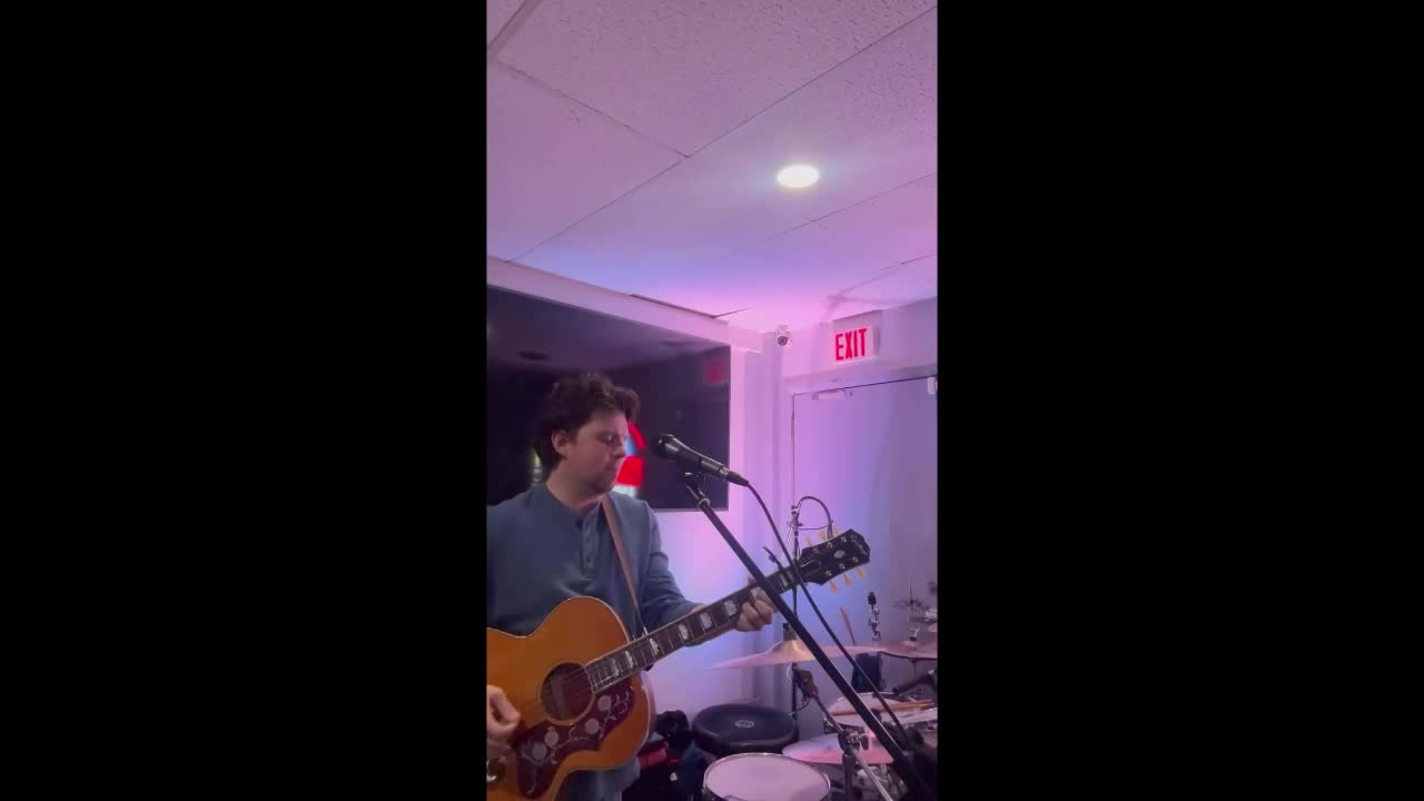 California Based Solo Guitarist and Singer | Altus Entertainment