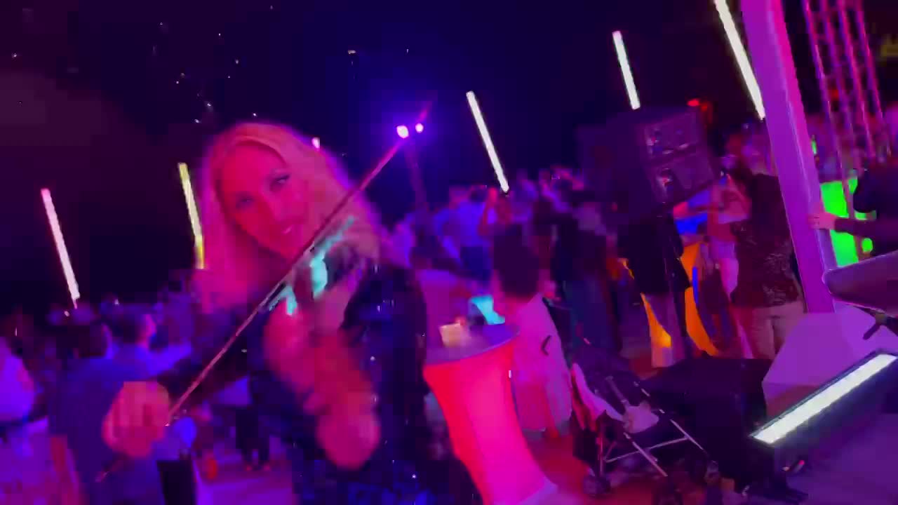 Violinist with Classic or LED Violin | Altus Entertainment