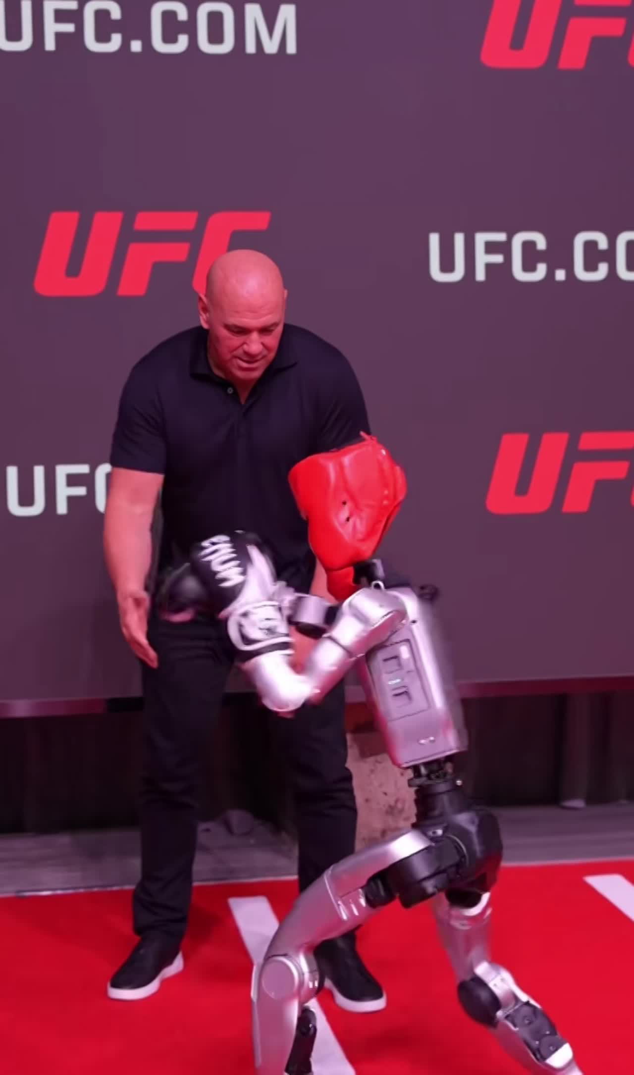 Nationwide Robot Rental | Altus Entertainment