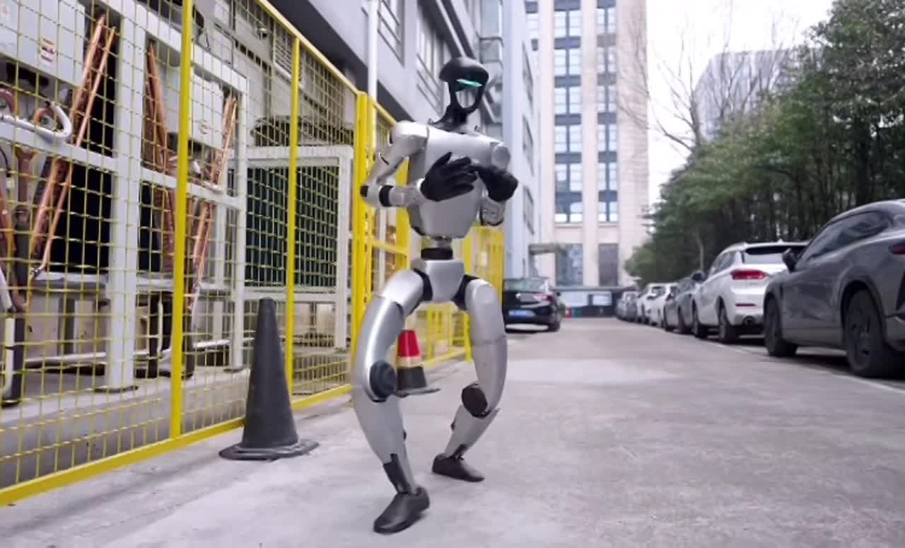 Nationwide Robot Rental | Altus Entertainment