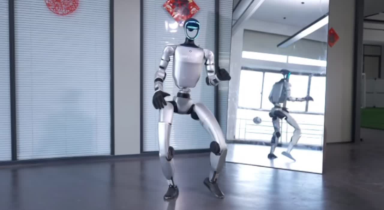 Nationwide Robot Rental | Altus Entertainment