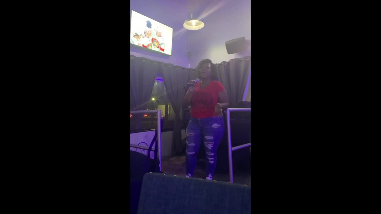 Female Standup Comedian Florida | Altus Entertainment