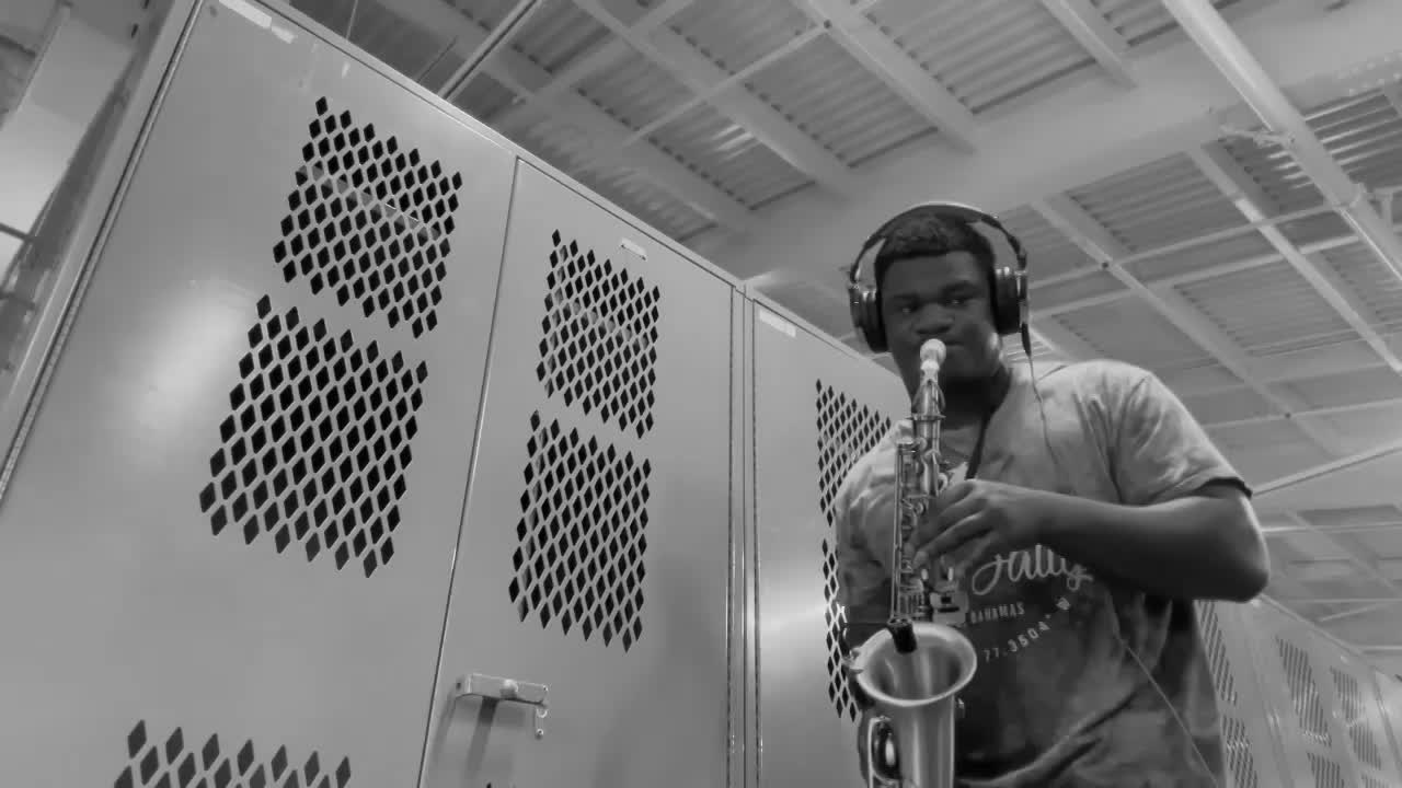Hawaii Based Saxophone Player | Altus Entertainment