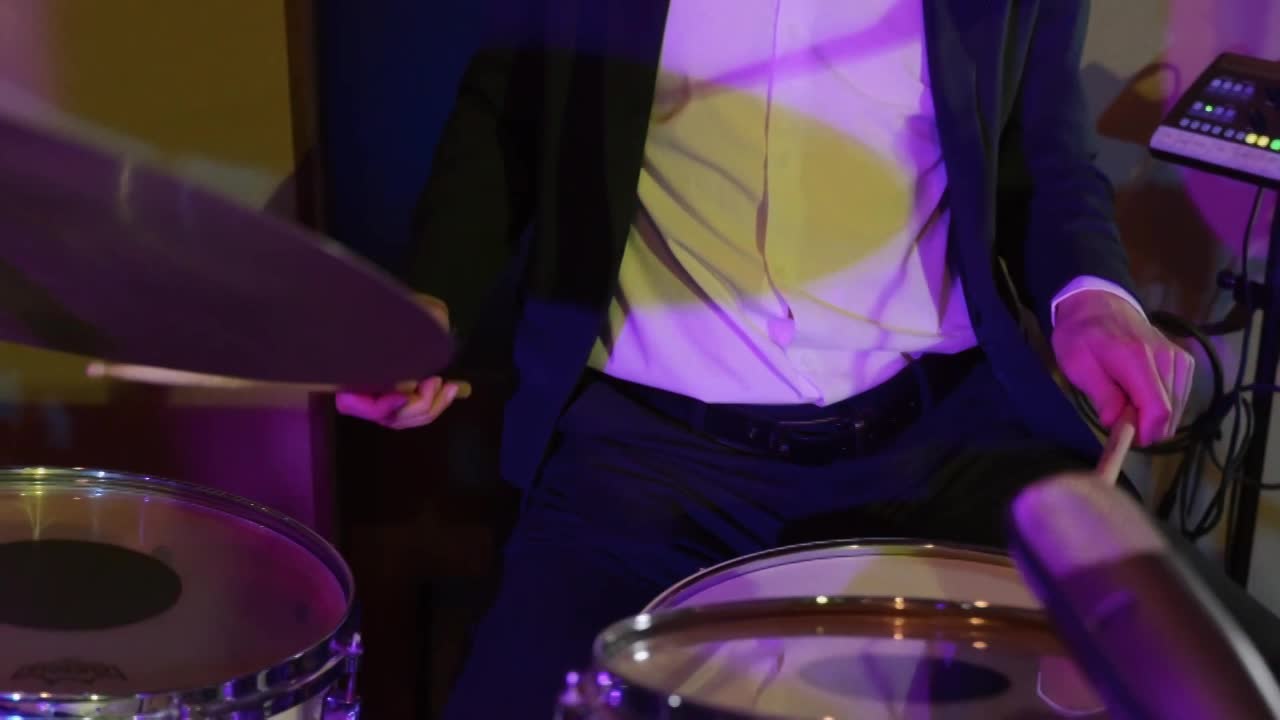 Six Piece Cover Band Portugal | Altus Entertainment