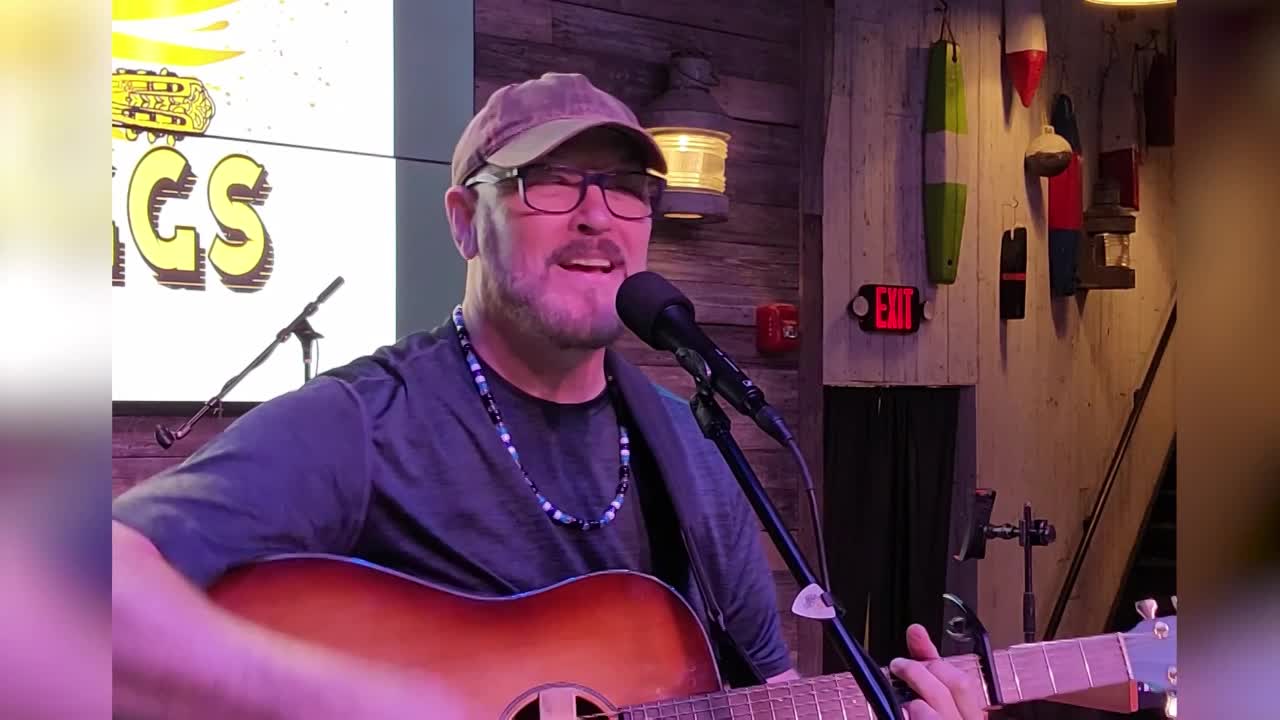 Acoustic Guitarist with Vocals | Altus Entertainment