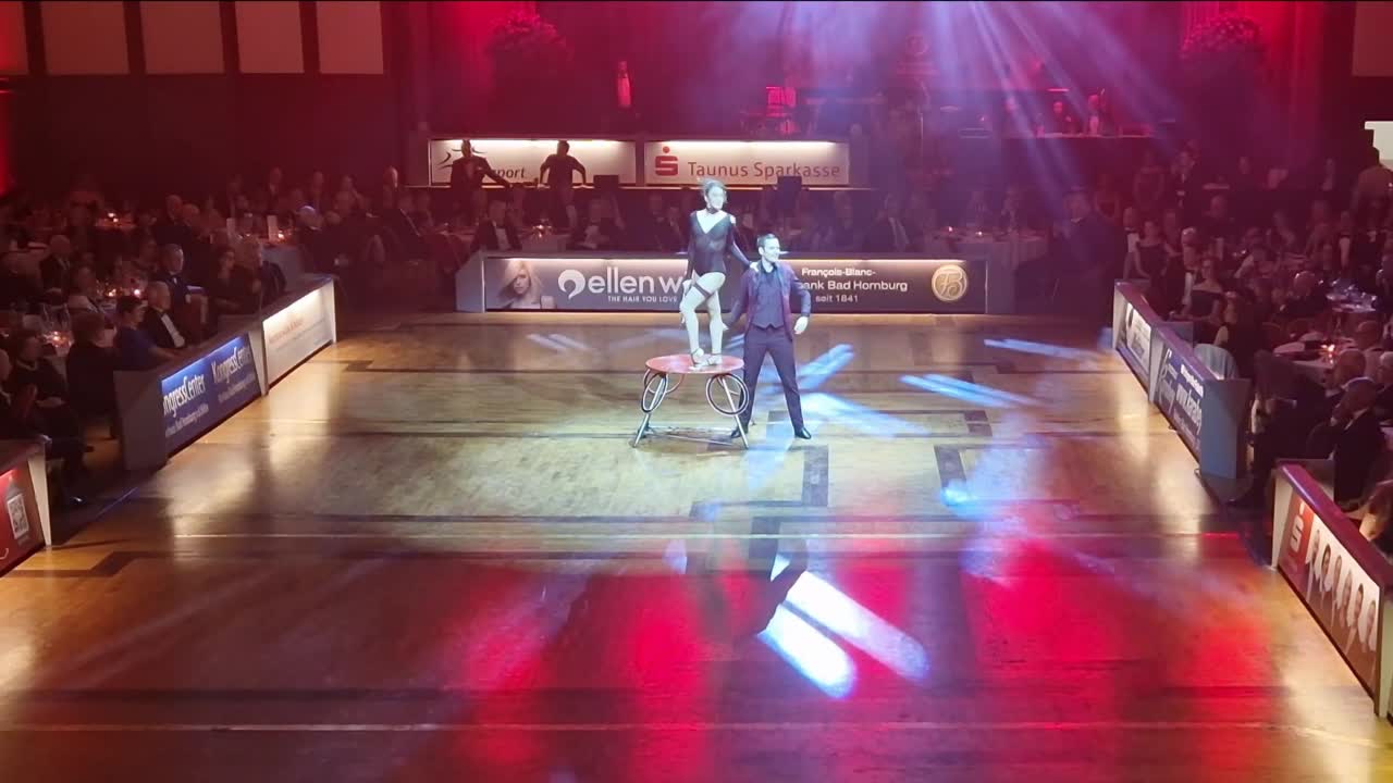German Hand Balancing and Juggling Duo | Altus Entertainment