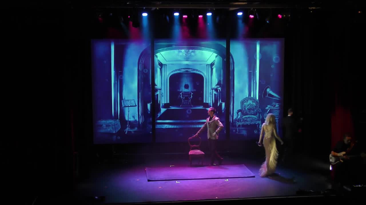 German Ring Juggler | Altus Entertainment
