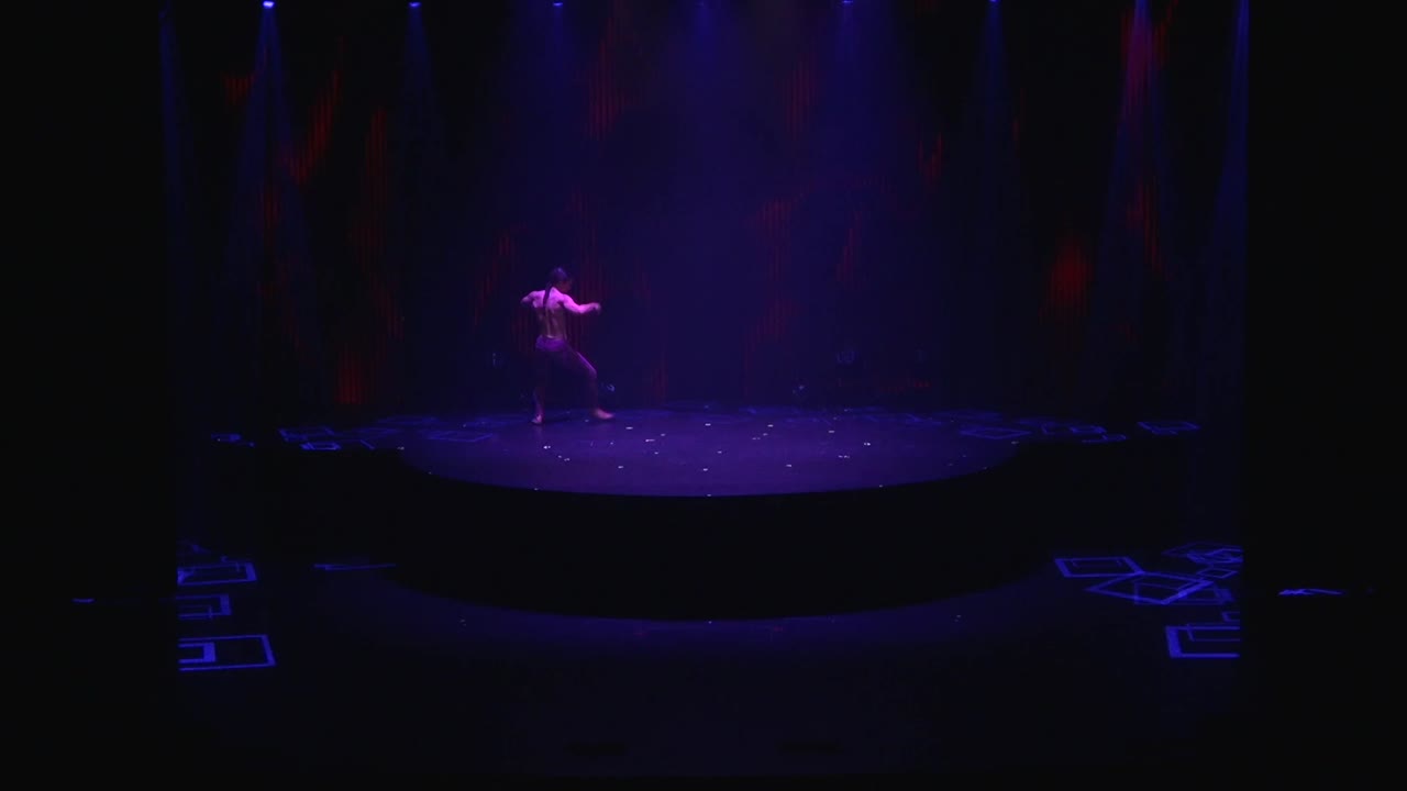 Dancer and Acrobat Chile | Altus Entertainment