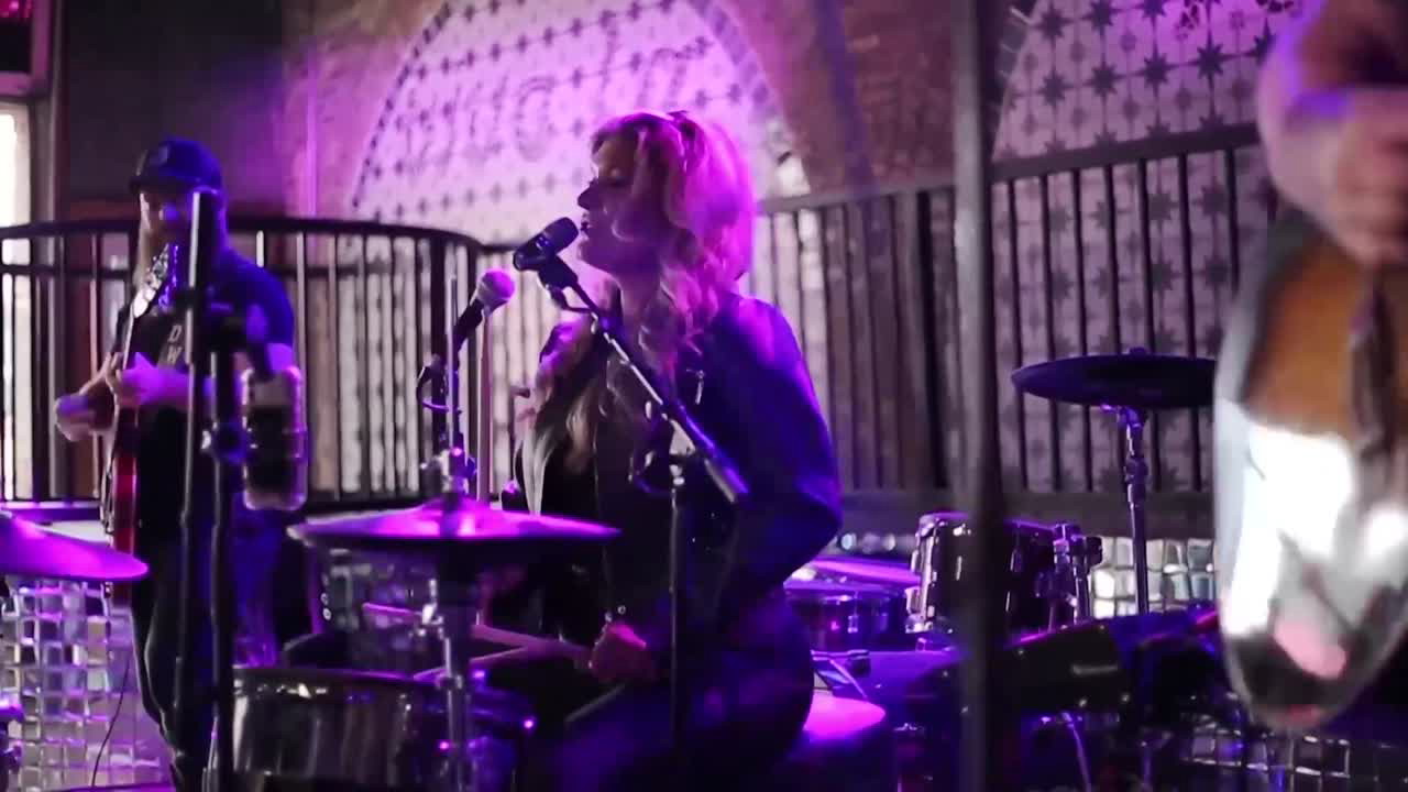 Female Lead Cover Band | Altus Entertainment