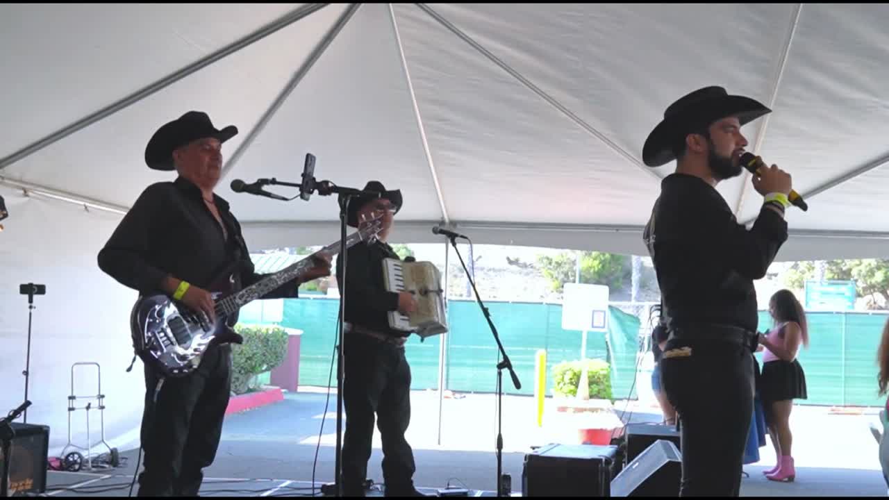Bilingual Latin Dance Band | Altus Entertainment