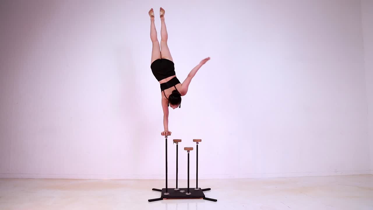 Circus Hand Balancing Act | Altus Entertainment