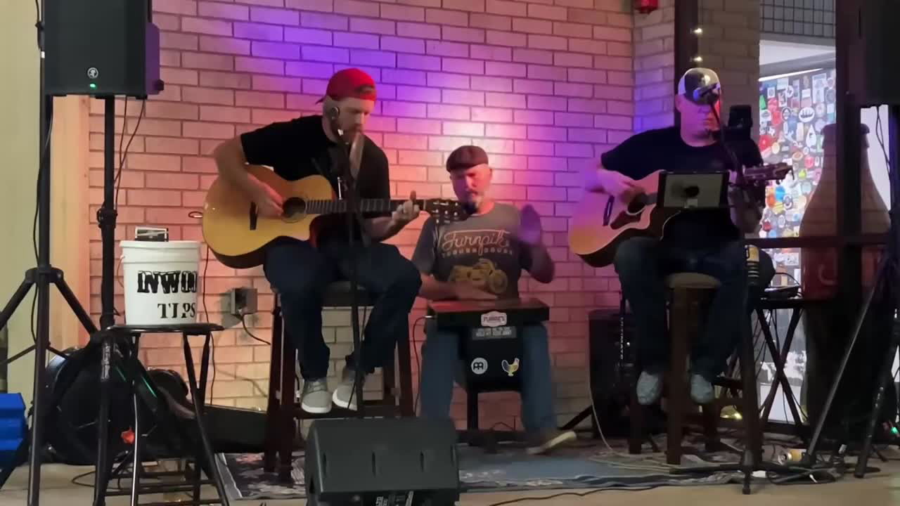 Acoustic Singer and Live Band | Altus Entertainment