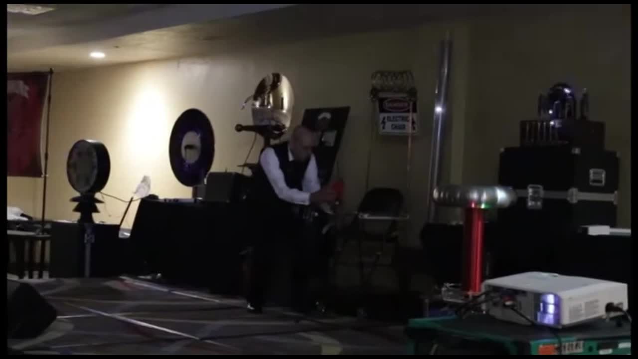 High Voltage Science Show | Altus Entertainment