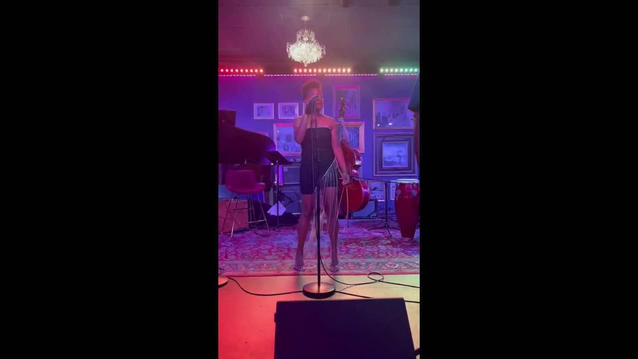 Female Jazz Vocalist | Altus Entertainment