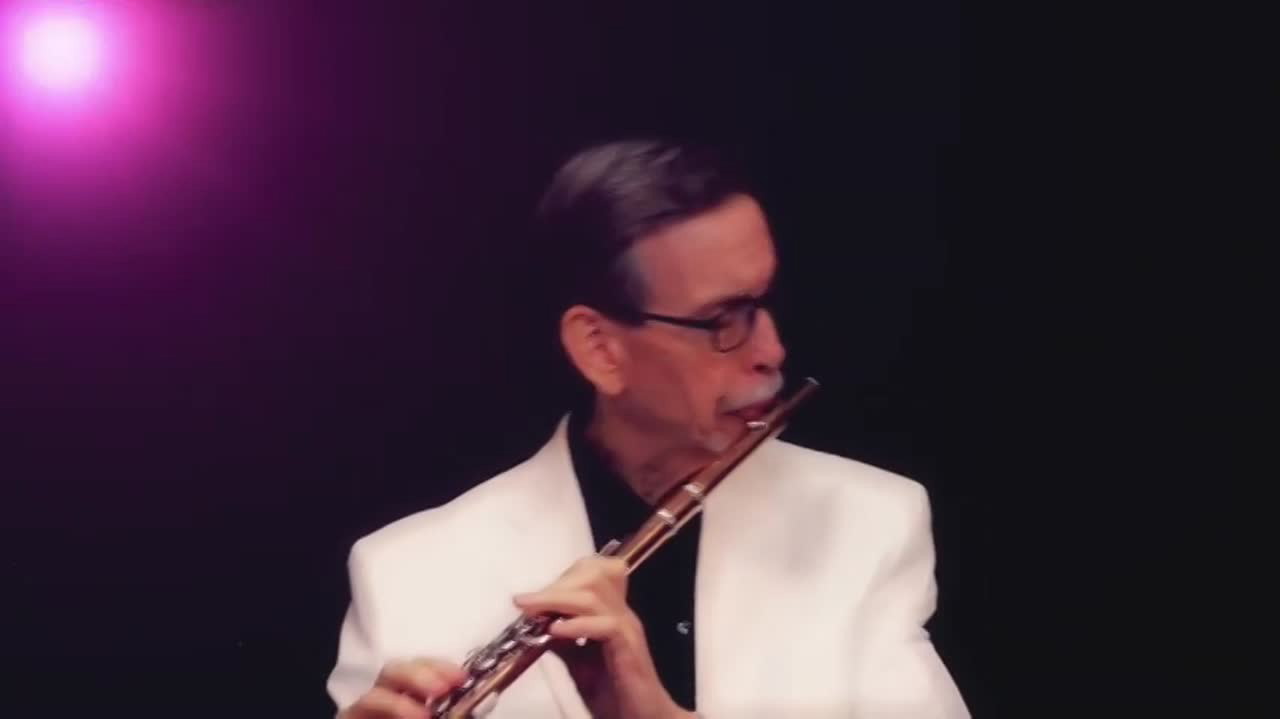 Solo Jazz Flutist | Altus Entertainment