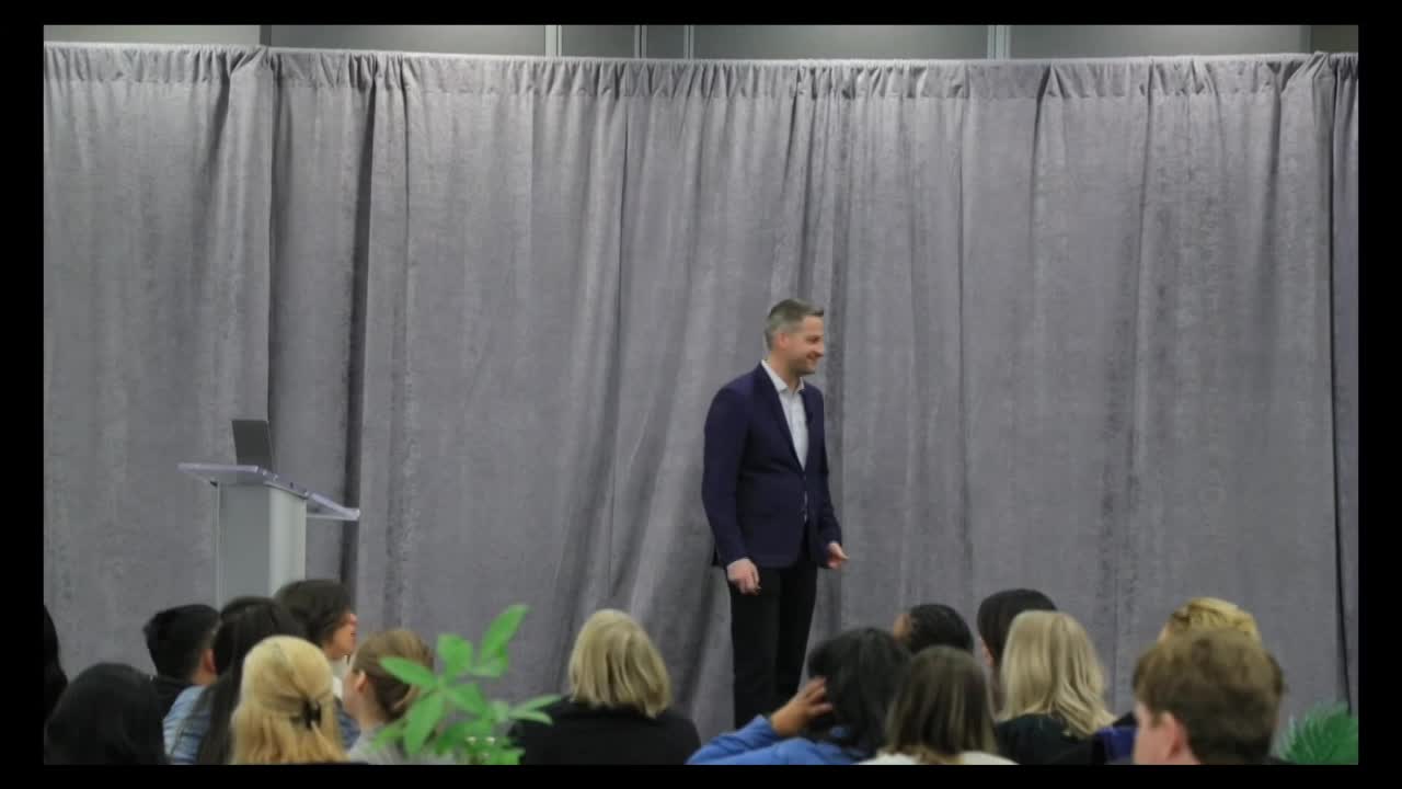 Motivational Keynote Speaker Minnesota | Altus Entertainment
