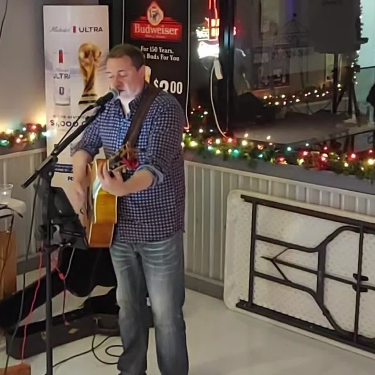 Ohio Solo Singer and Guitarist | Altus Entertainment