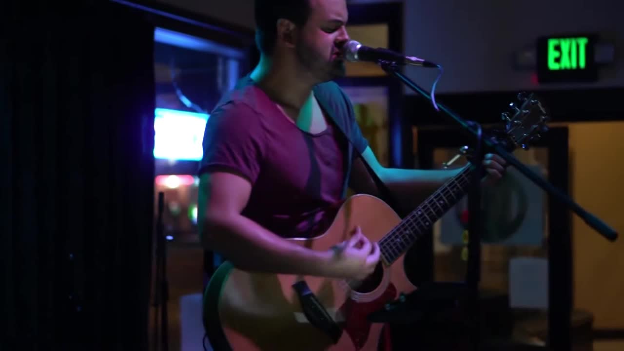 Solo Acoustic Performer Oklahoma | Altus Entertainment
