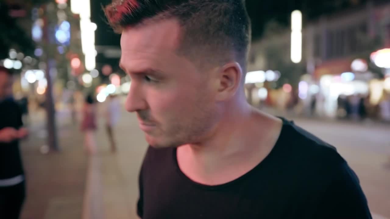 Las Vegas Walk-around Magician | Altus Entertainment
