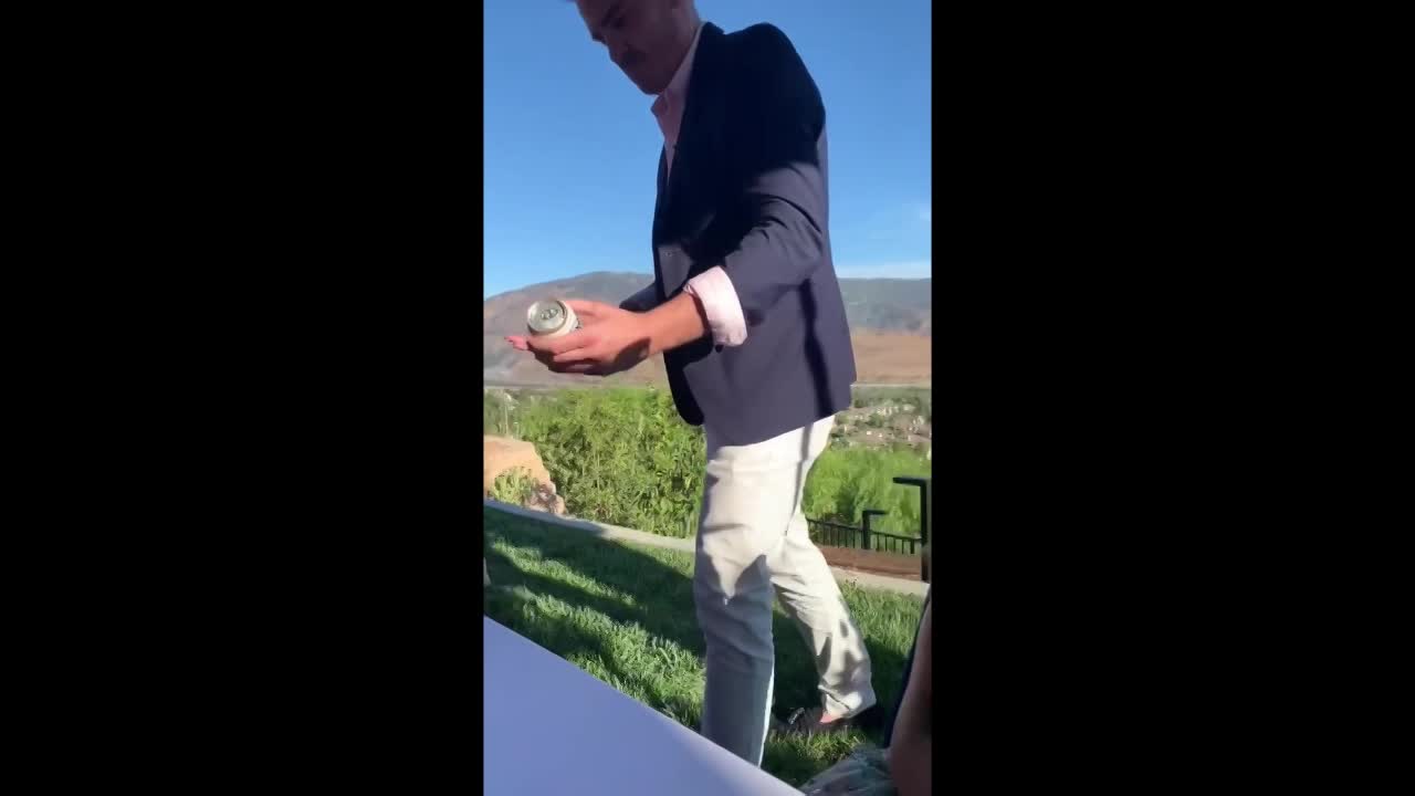 Las Vegas Walk-around Magician | Altus Entertainment