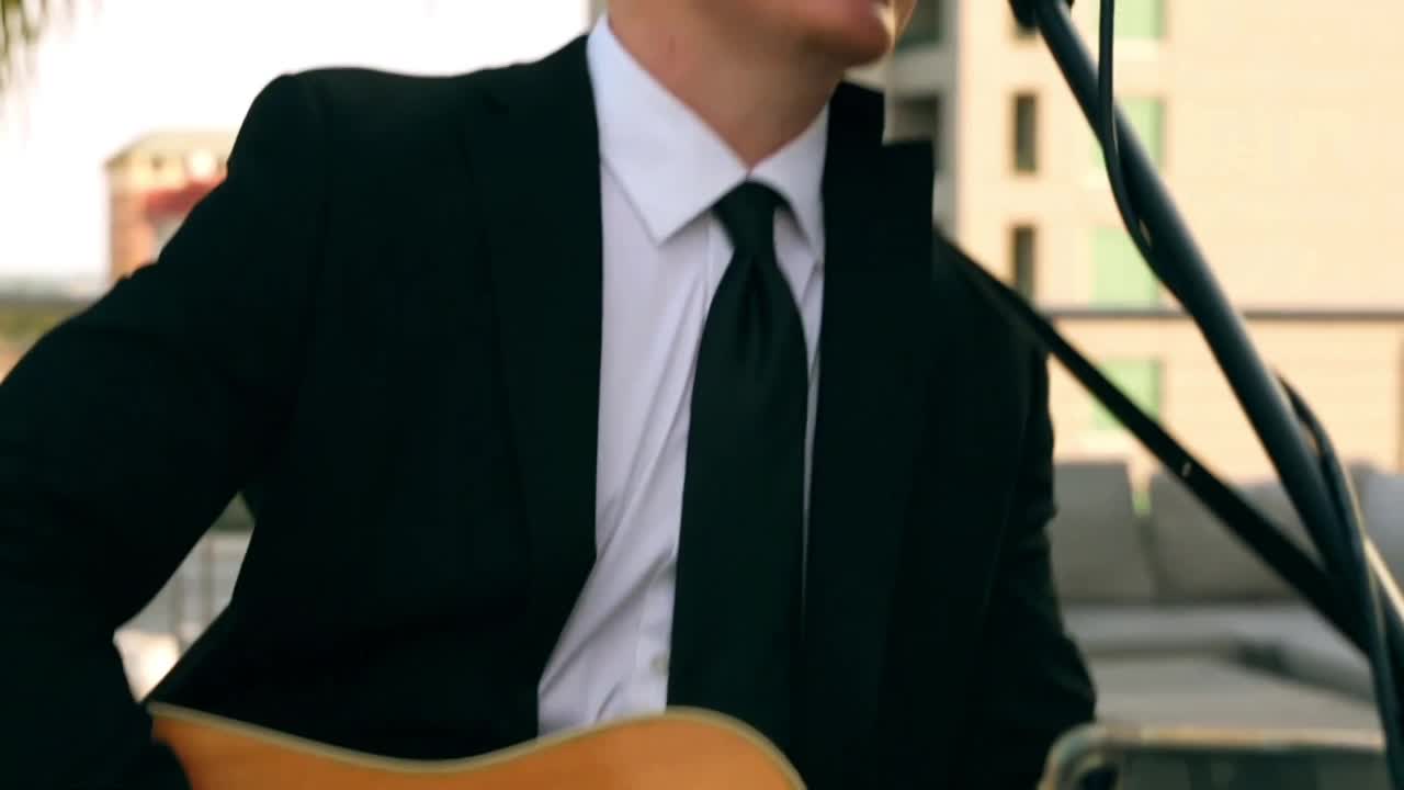 Acoustic Guitar and Vocals Florida | Altus Entertainment