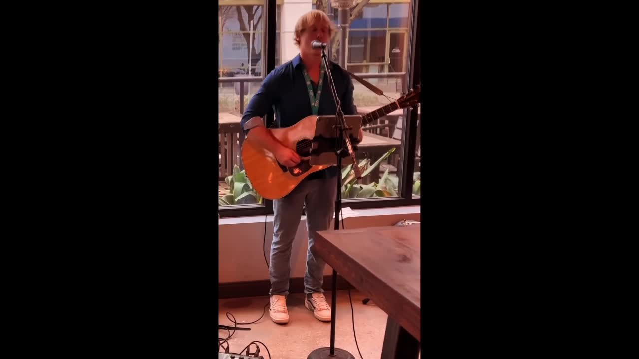 Acoustic Guitar and Vocals Florida | Altus Entertainment