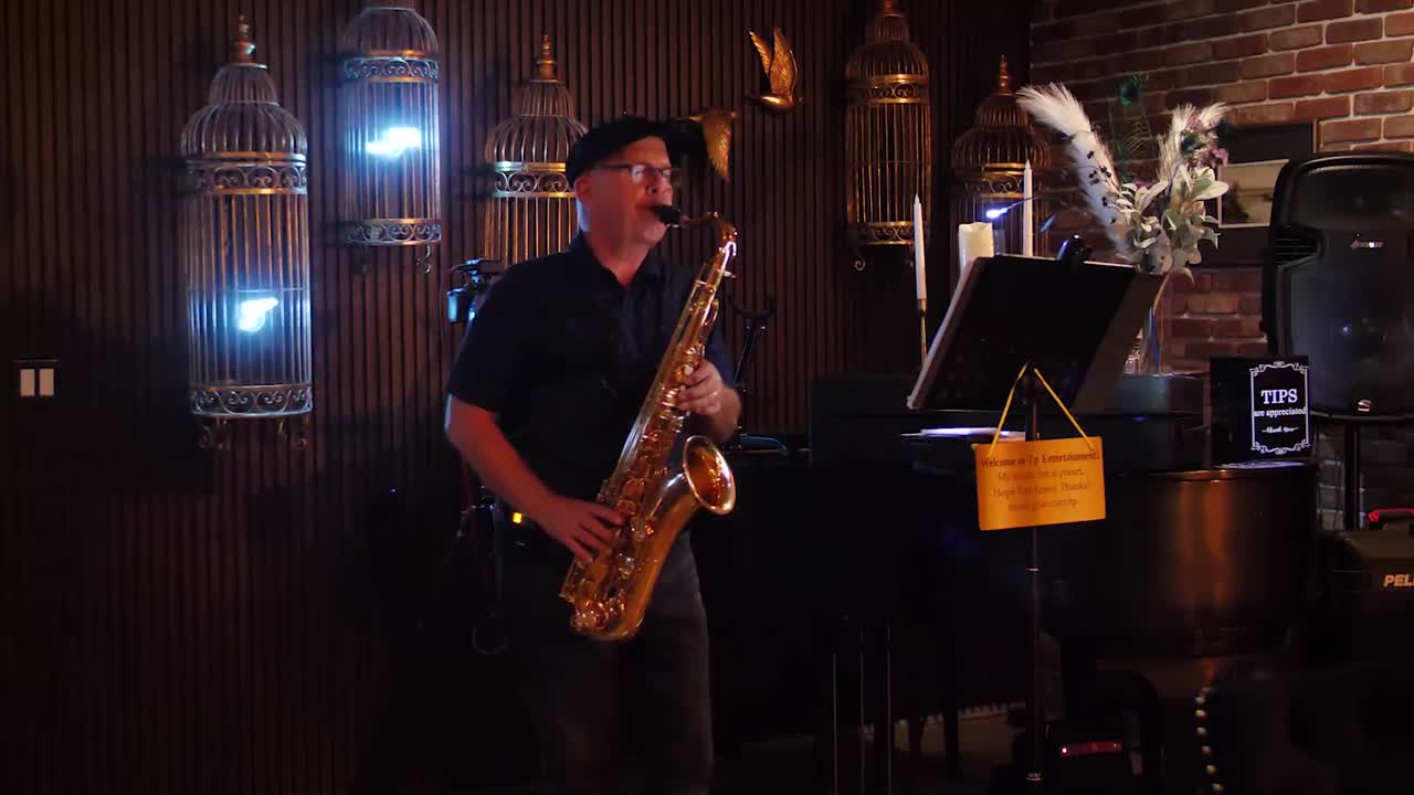 Solo Saxophone Player and Singer | Altus Entertainment